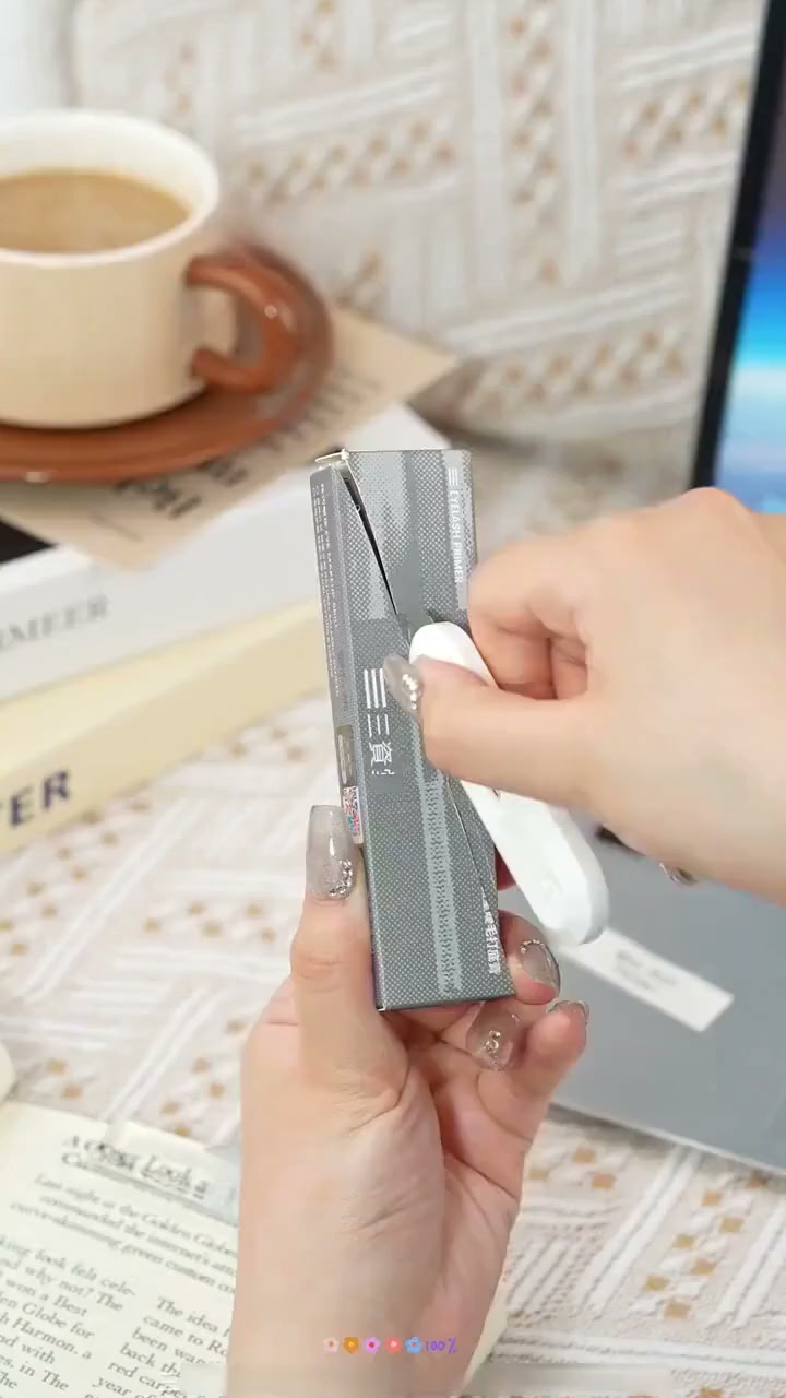 Mascara allungante e incurvante impermeabile e anti-sudore