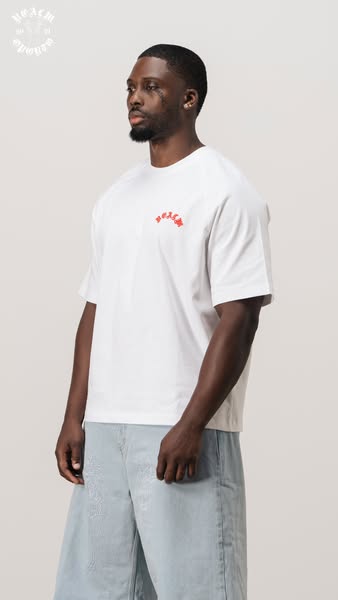 “ESSENTIALS” T-SHIRT
