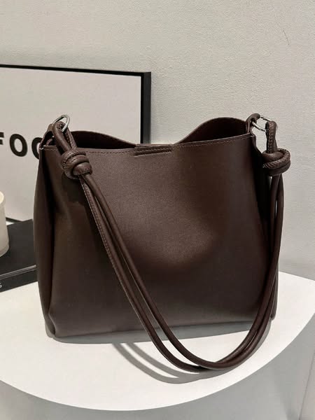 Elegant crossbodytaske + øreringe til en værdi af 149,95 kr. GRATIS