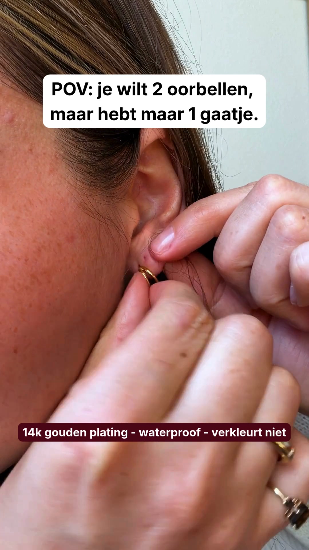 1 gaatje, 2 oorbellen