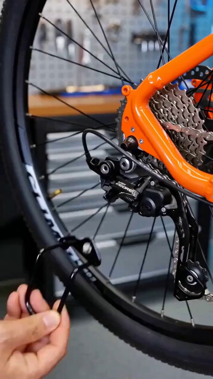 Protège-dérailleur – Acier massif & installation rapide