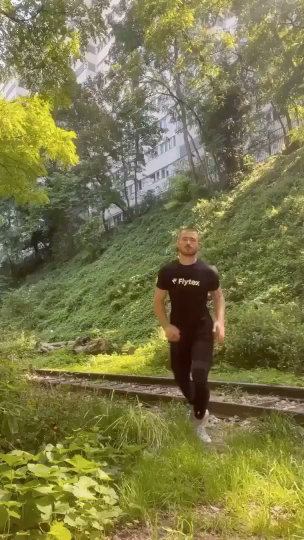 Kompresyjny rękaw na kolano FlyFlex – Poczuj ulgę od pierwszego założenia