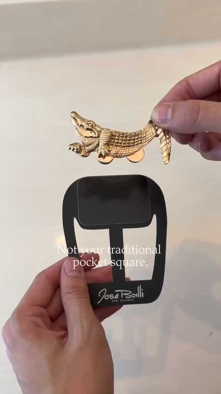 Luxury Sculpted Animal Brooch – Premium Statement Piece for Suits & Blazers