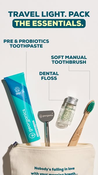 Natural oral care for travellers