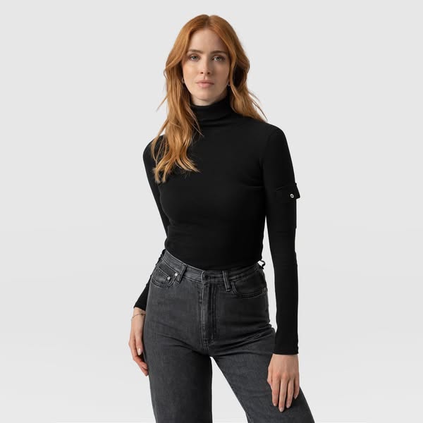 Pocket Roll Neck - Black