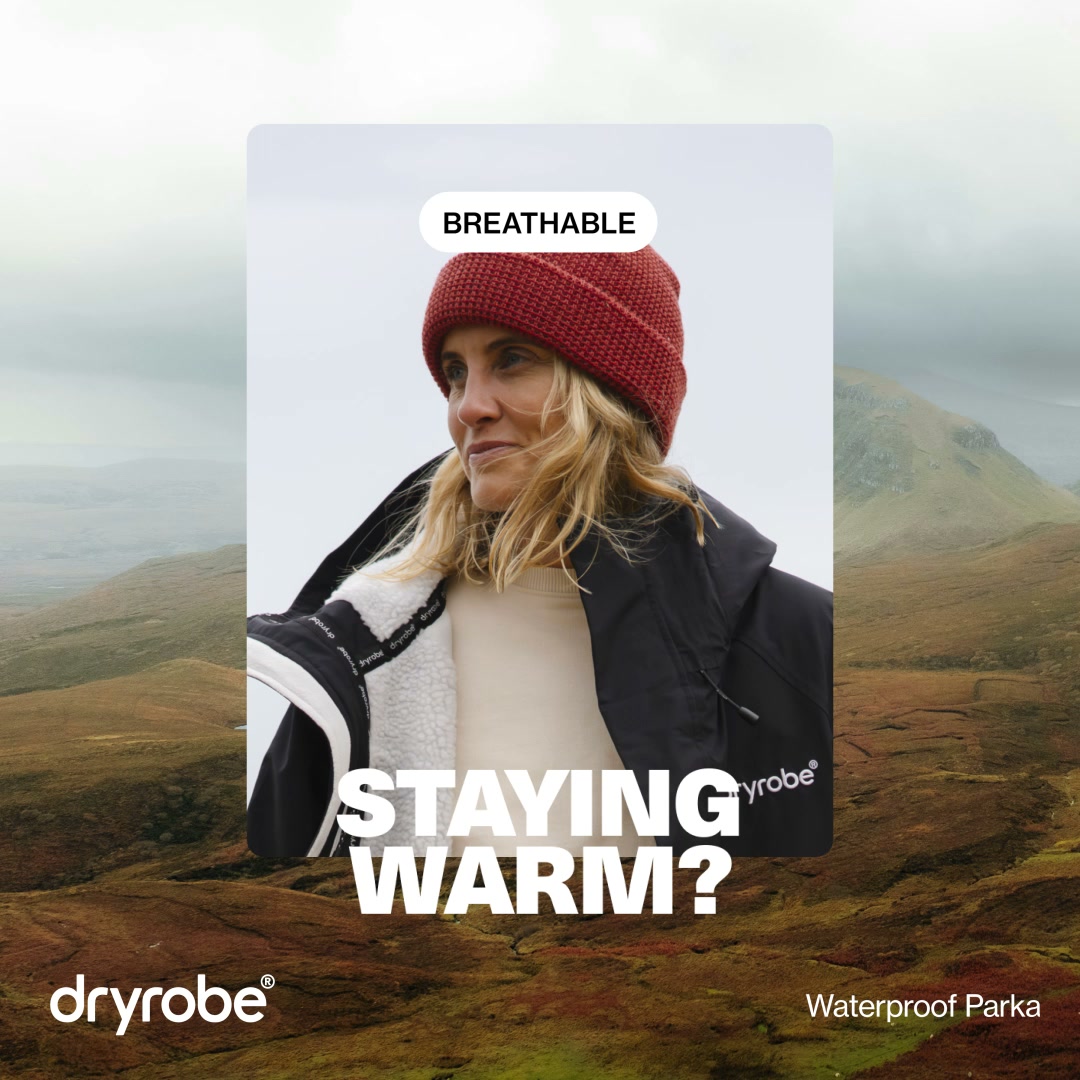 Dryrobe® weather protection. In a Parka.