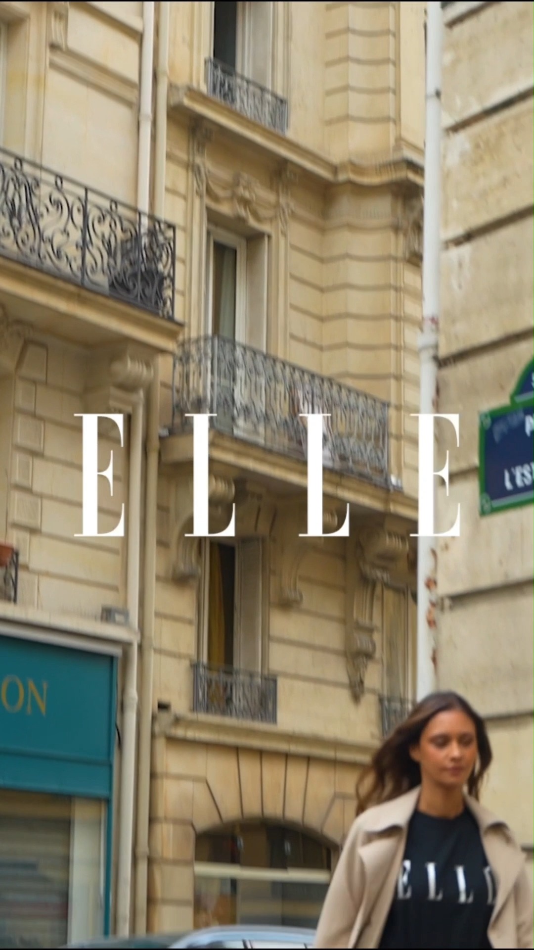 Anúncio de ELLE Bags USA