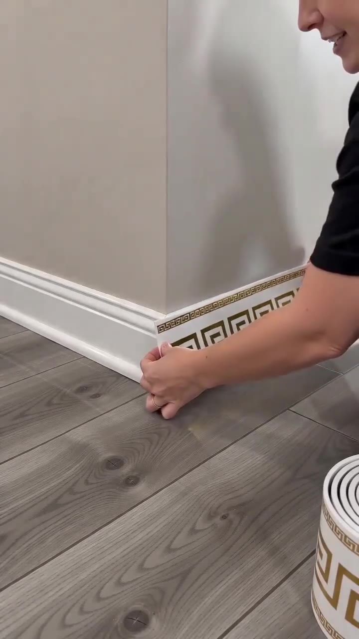 Self-Adhesive Skirting Board Border Sticker
