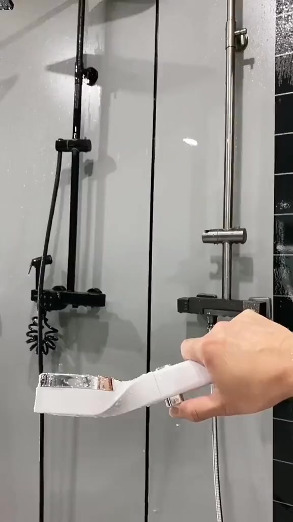 Niezrównany Komfort Prysznicowy z MEGASHOWER!