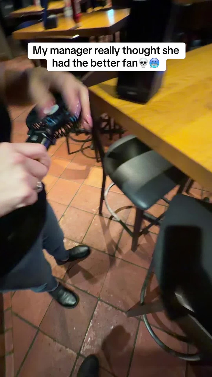 News - Handheld Semiconductor Fan