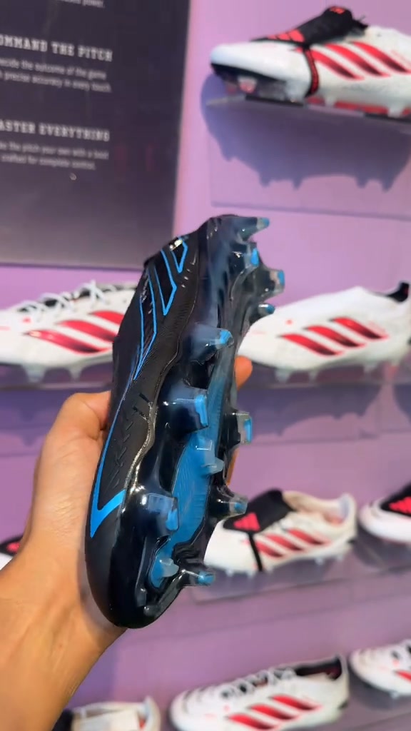 Nuove adidas F50: the black edition