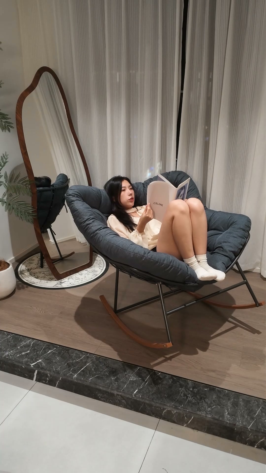 When Cozy Meets Timeless