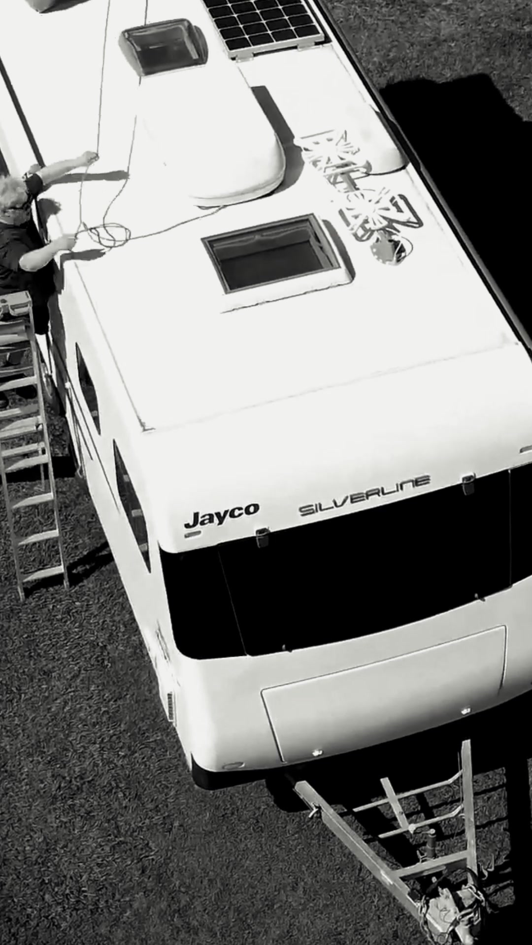 En person räcker. 210D-väv.