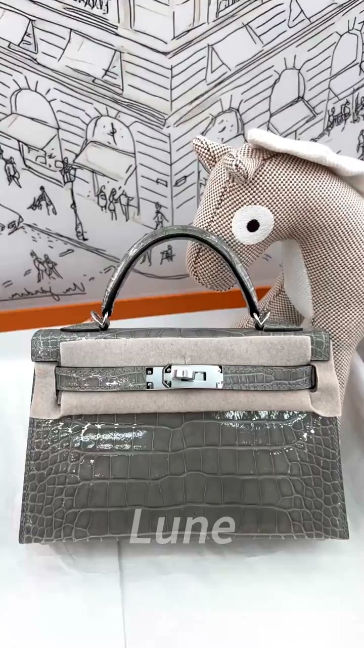 Finally, a handmade bag you can trust — no more cheap quality.
