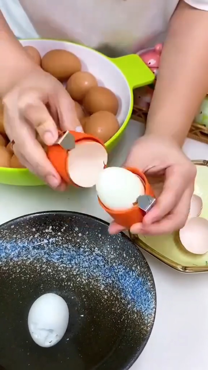 Efficient Egg Cracking Tool, Handy Egg Separator