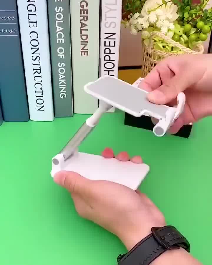 Uniwersalny uchwyt na telefon. Idealny dla każdego modelu telefonu i tabletu.