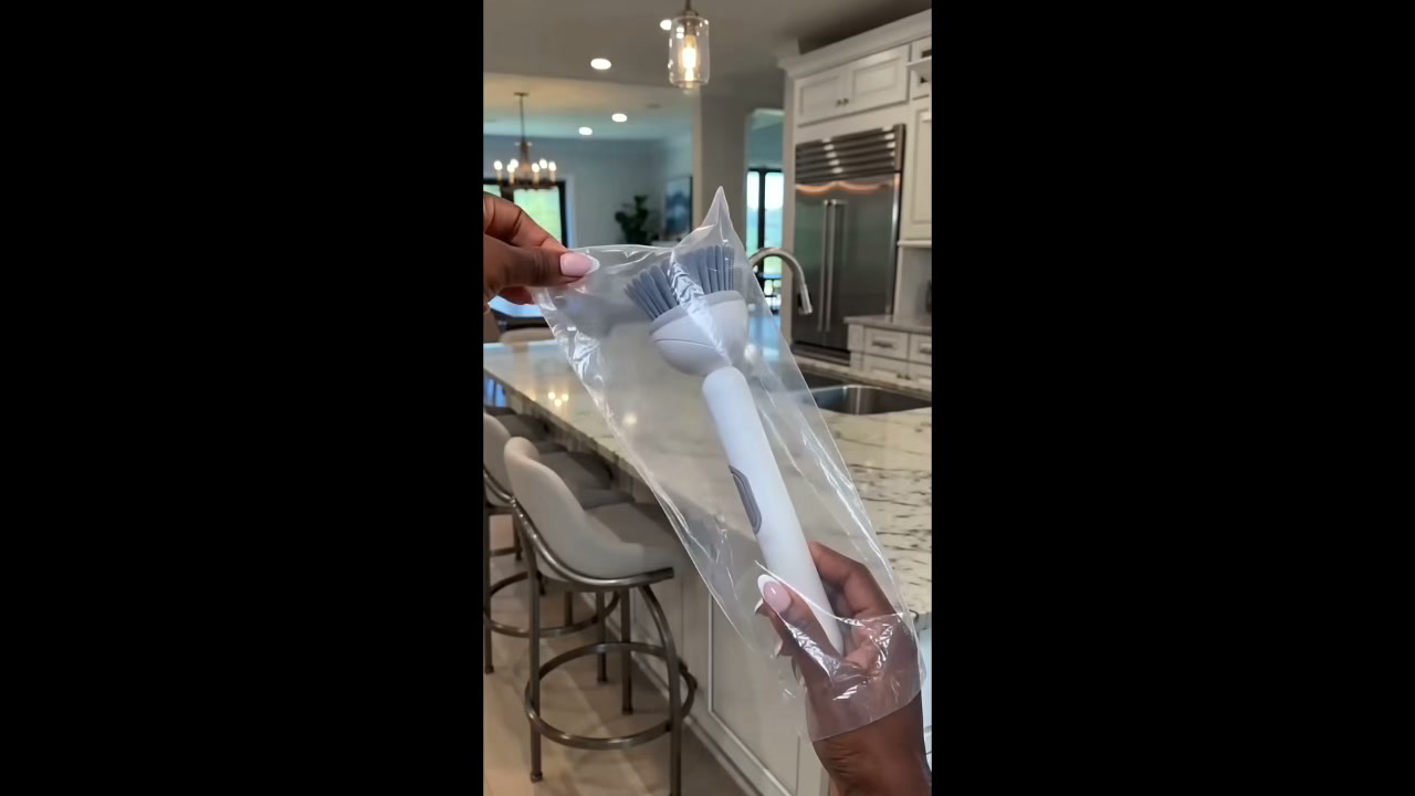 KitchenBrush