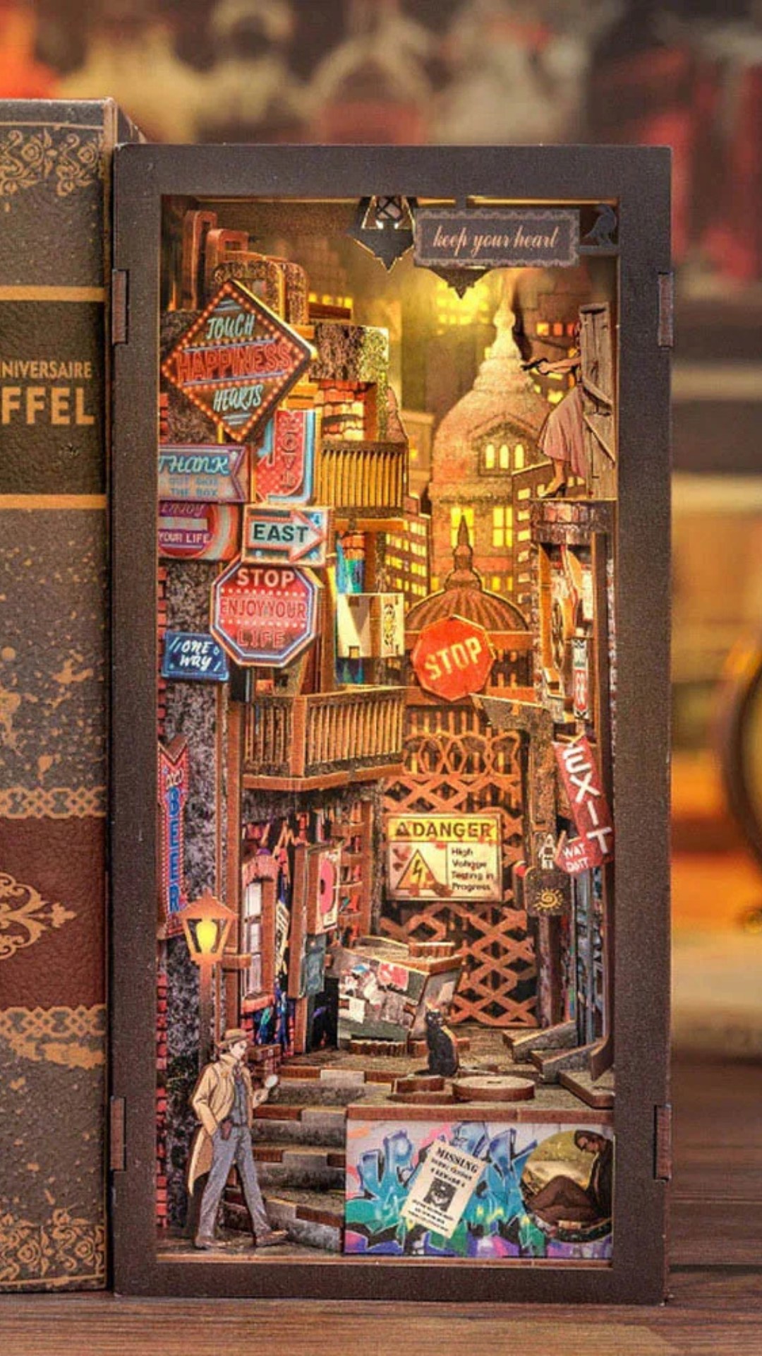 Anúncio de DIY Book Nook Kit