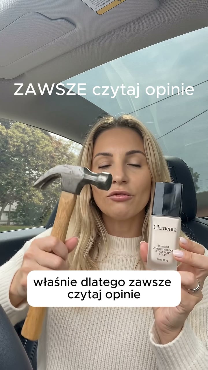 Podkład dopasowujący się do koloru skóry Clementa
