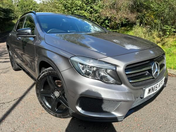 2015 MERCEDES-BENZ GLA200