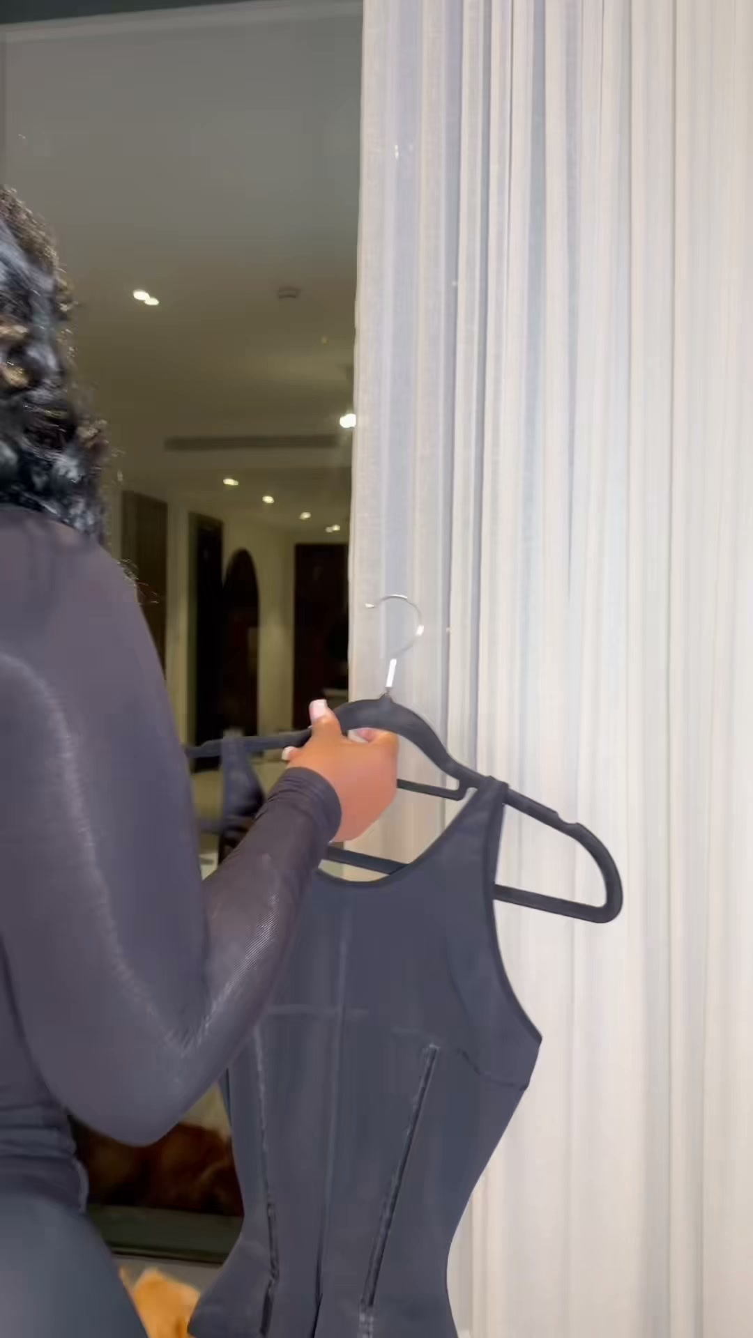 Sculpt Your Hourglass Shape in Seconds
