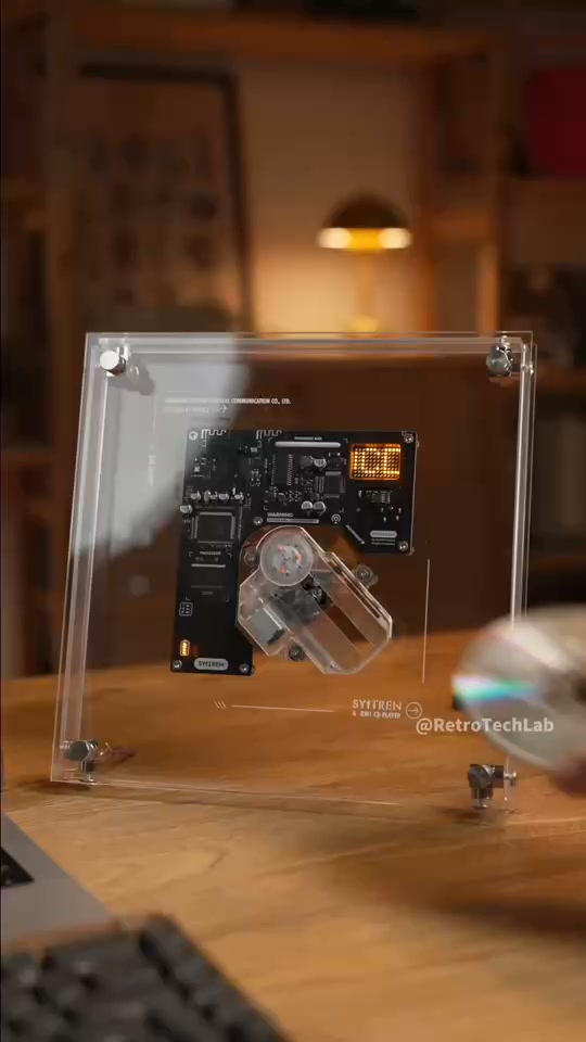 Frame‑style Art CD Player