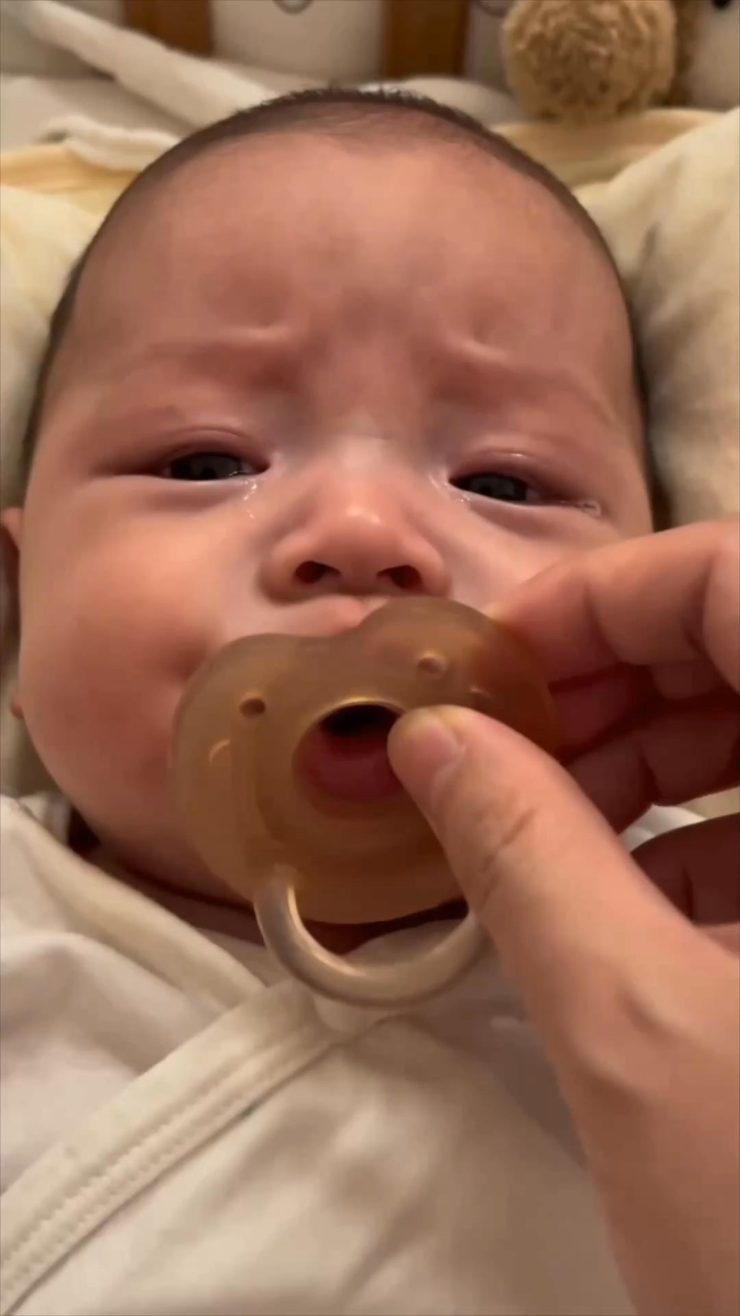 What midwives discovered about pacifier acceptance.