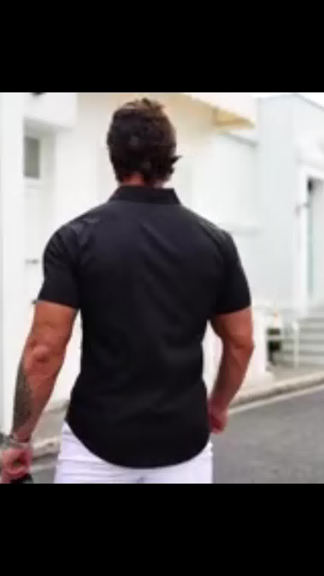Respirez l’été avec notre chemise infroissable.
