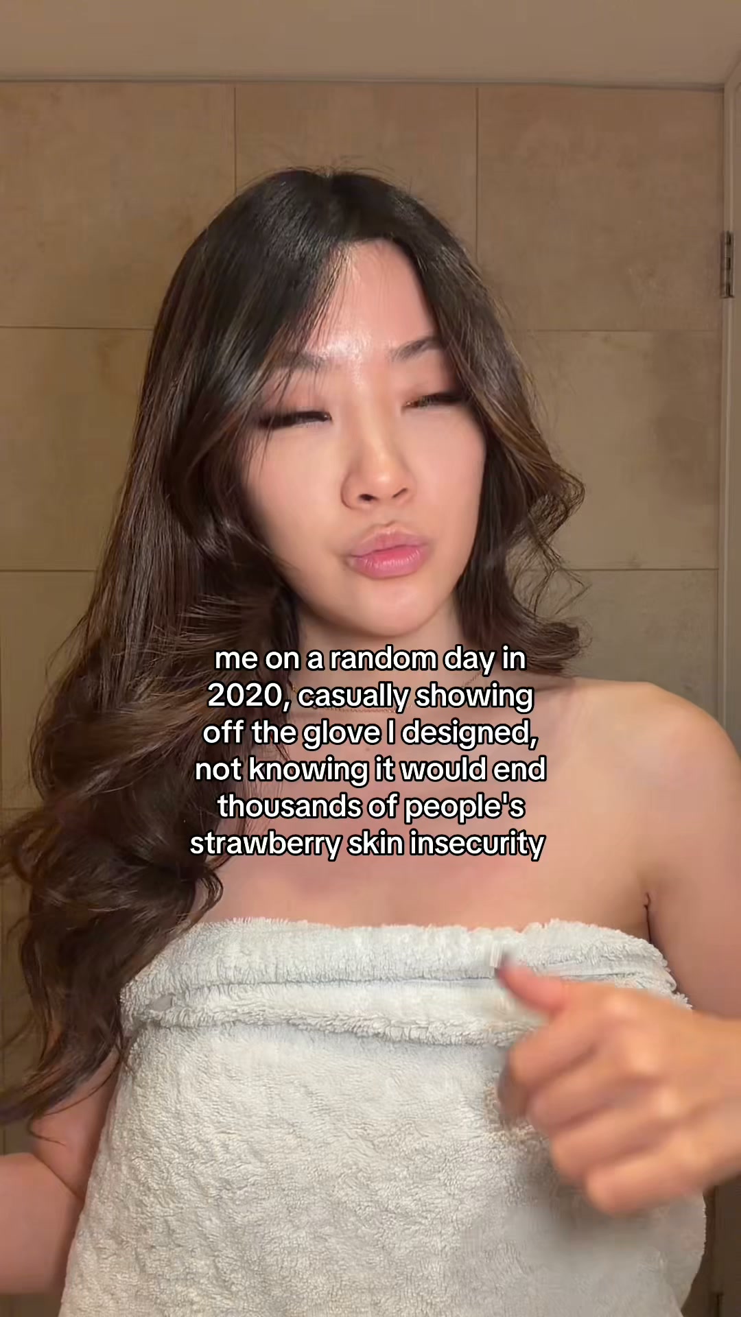 The Viral Exfoliating Glove