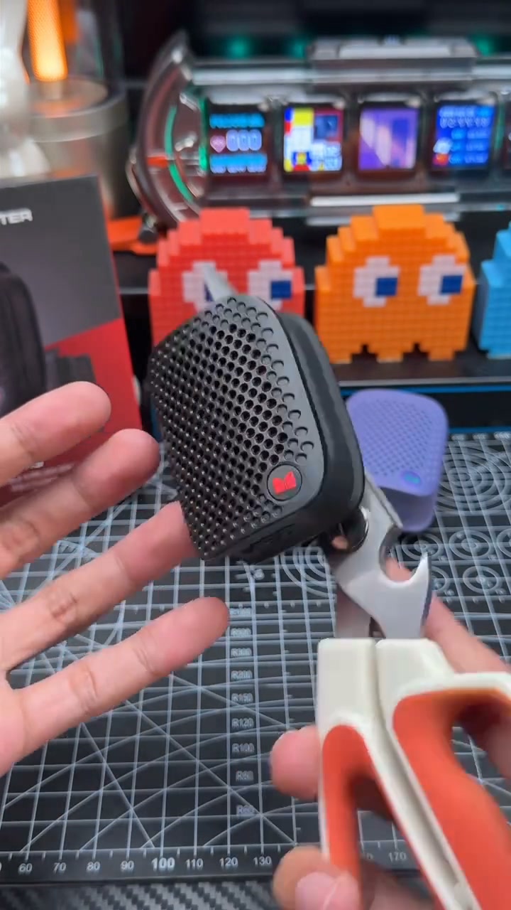 Portable Clip-On Bluetooth Speaker