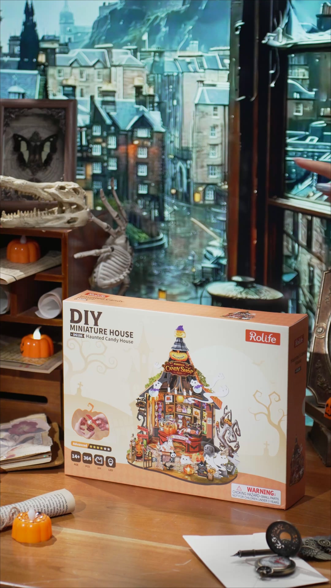 NEW! Build the Sweetest Haunted House of Halloween