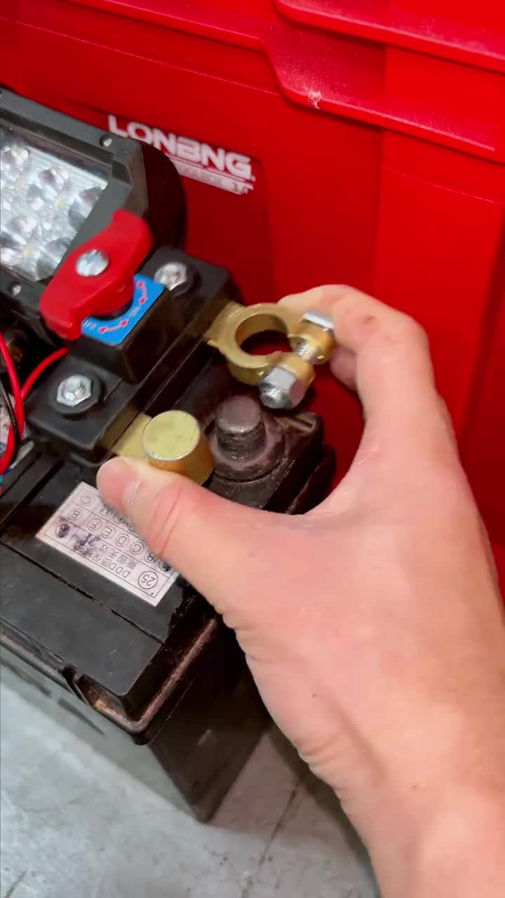 Universal Battery Disconnect & Leak Protector