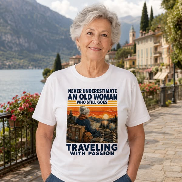 TEU1092 Woman Traveling