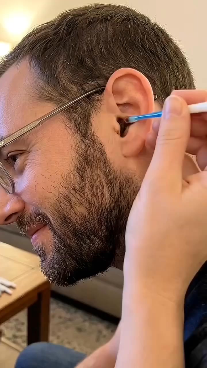 Sticky Ear Cleaning Sticks