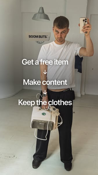 Get free clothes from Boom Butik