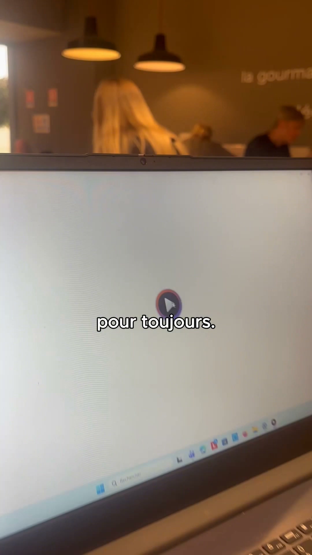 Stockez vos photos et vidéos en toute sécurité et rapidement.