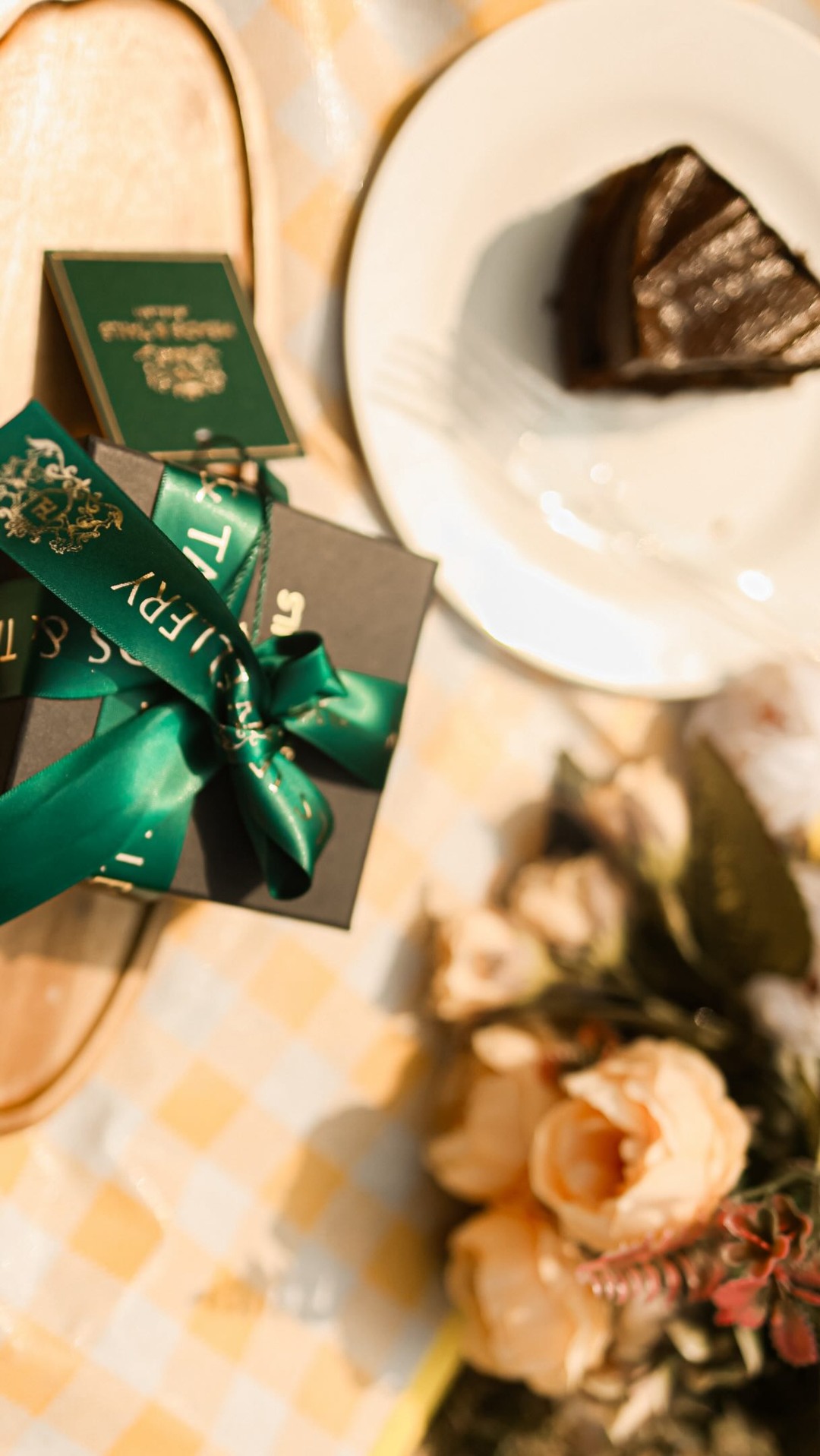 Anúncio de Heads and Tails Jewellery