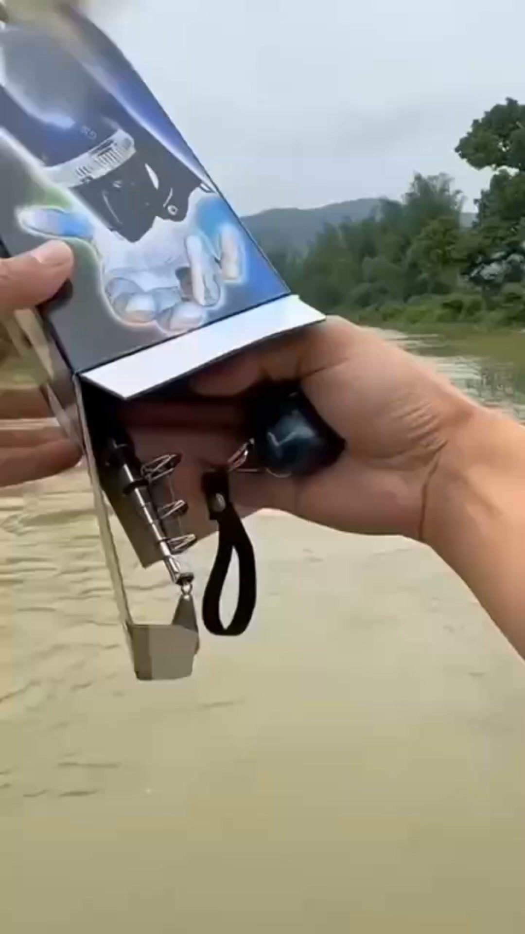 Kompakti teleskooppivapa