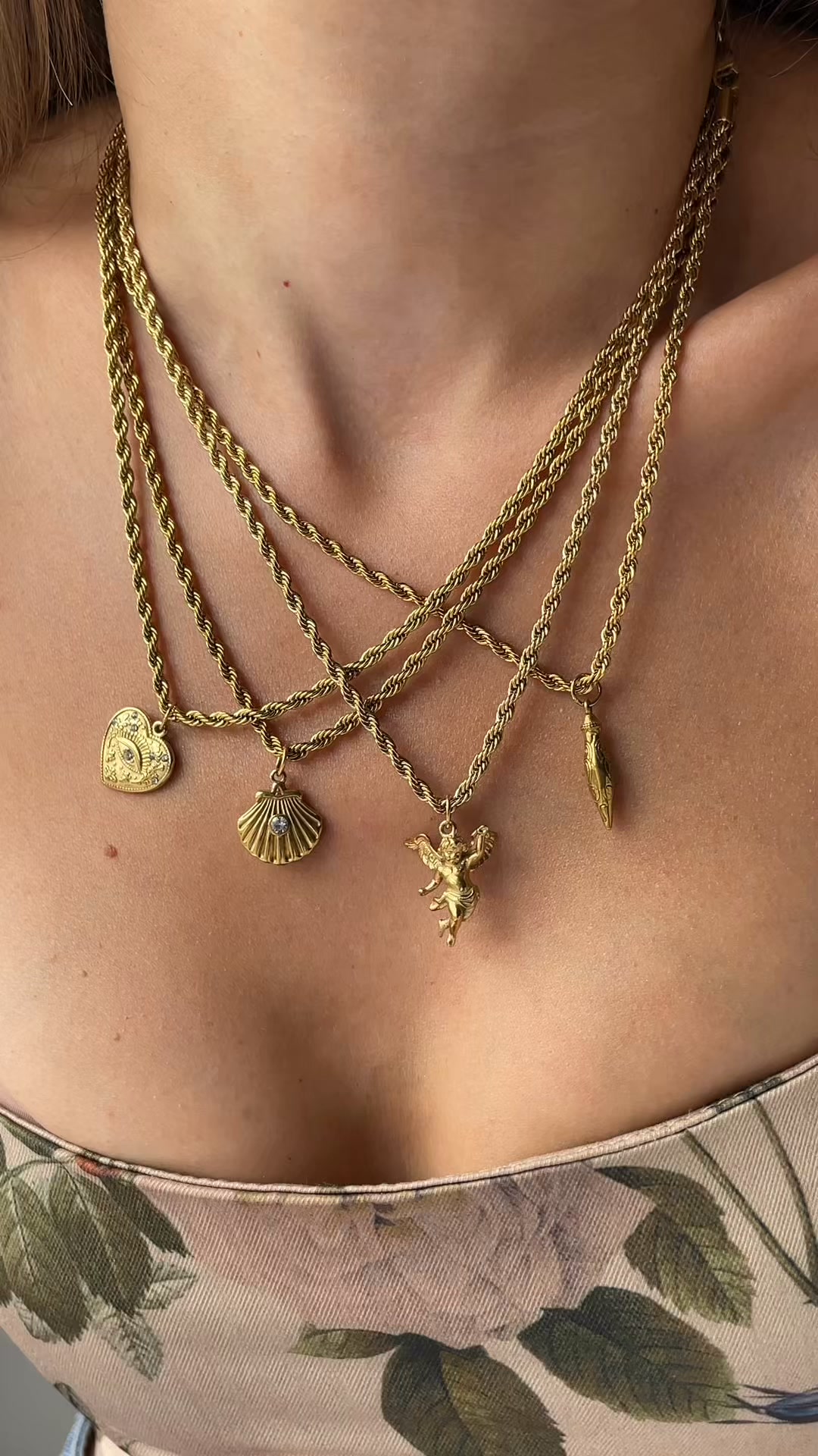 Buy 2: Get a Free extra Chain