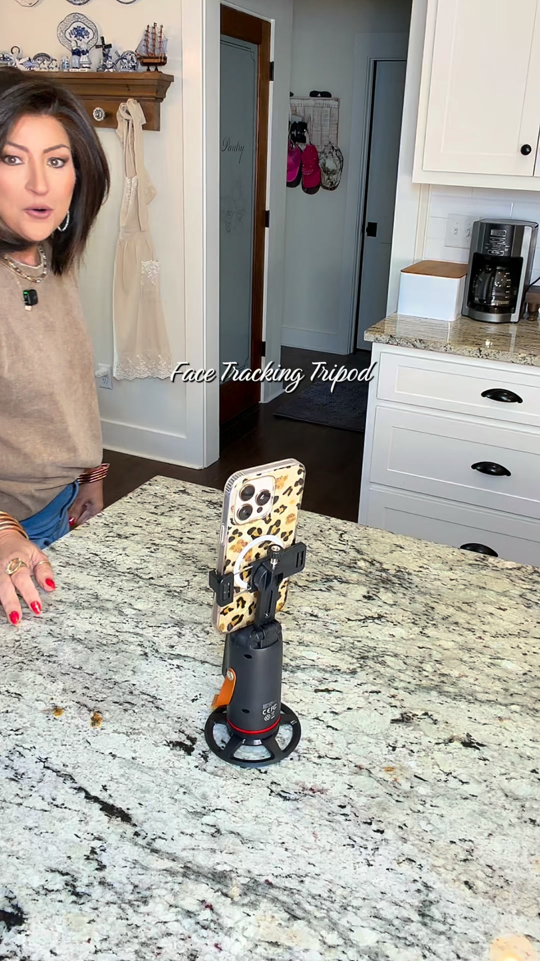 360° Auto-Tracking Phone Stand