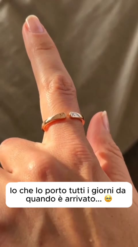 Anello Regolabile con Doppia Iniziale