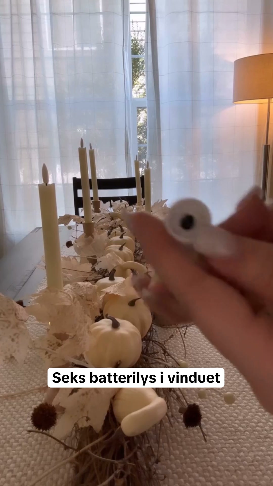 Kronelys, der oplades. Ikke skiftes.