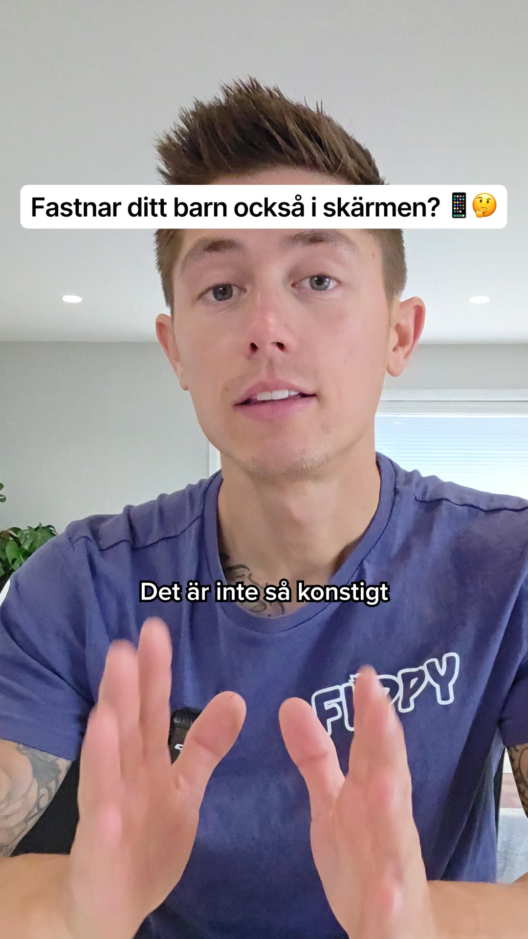 Pennorna Alex ritar med
