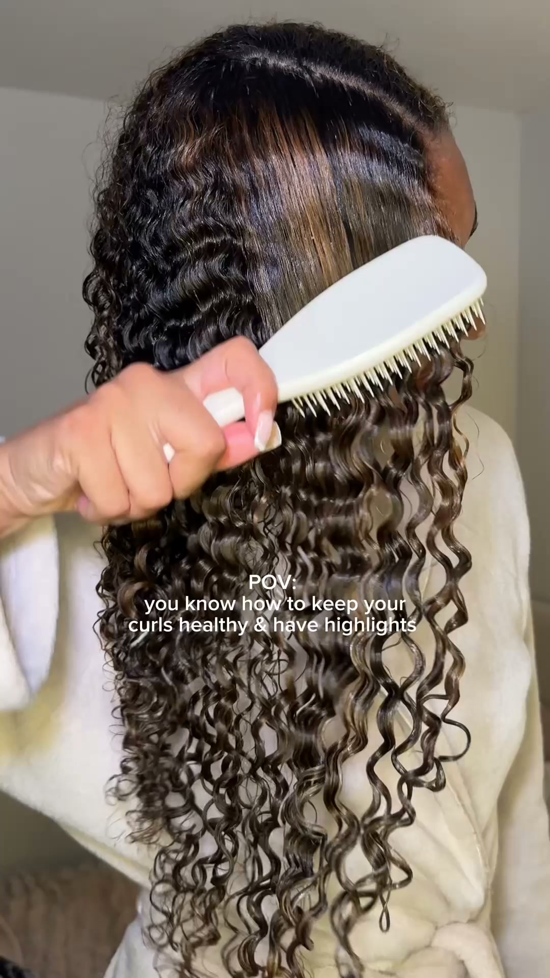 Your anti-frizz holiday essential