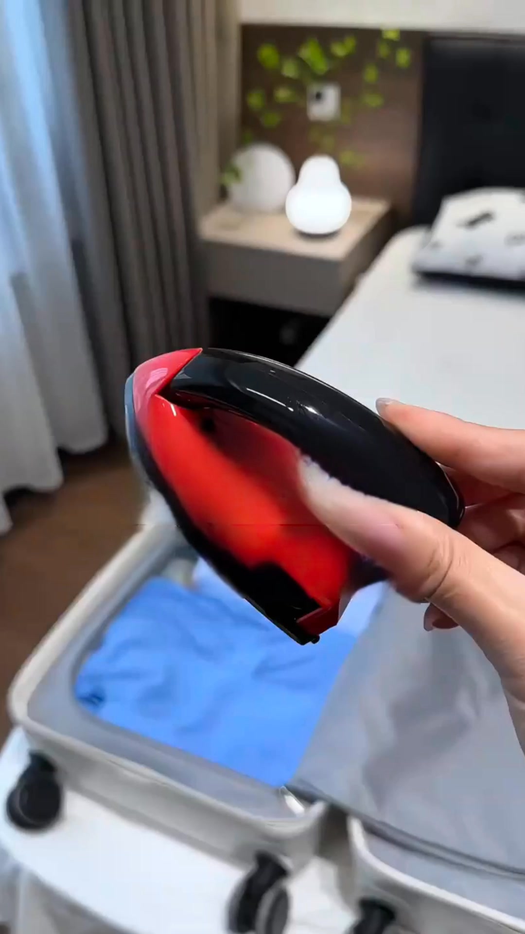 Foldable Mini Dry Iron