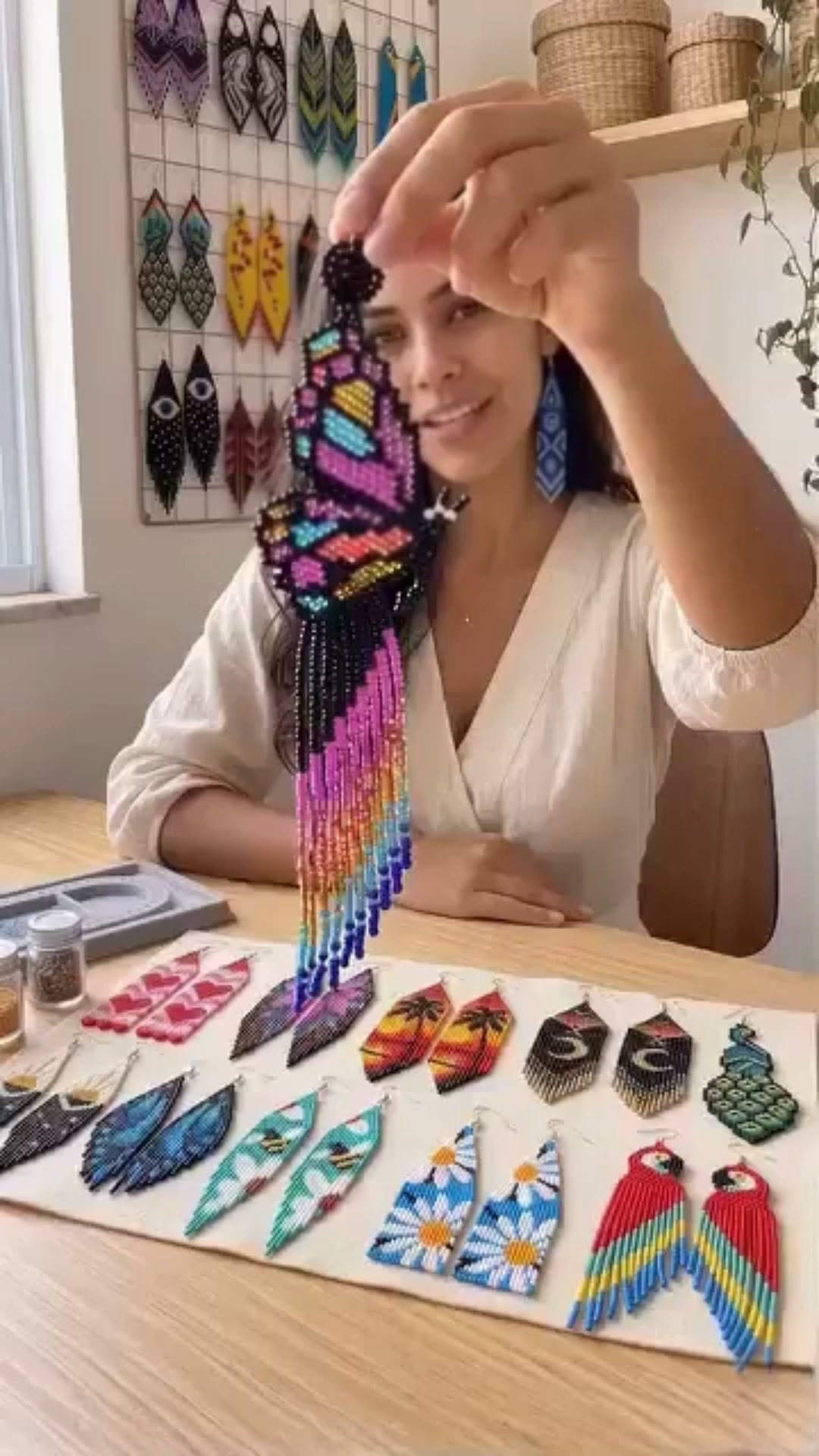 100 SEED BEAD EARRING PROJECTS TO CREATE