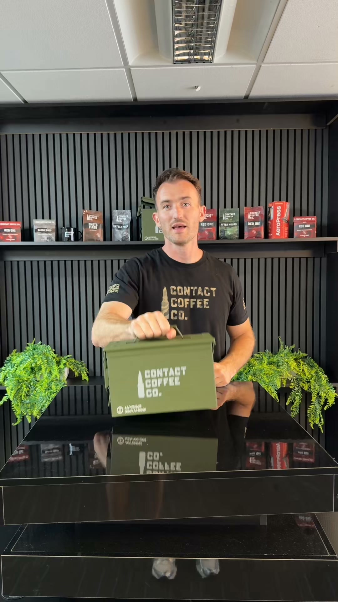 Anúncio de Contact Coffee Co.