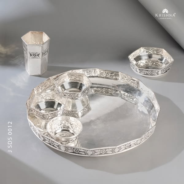 Luxurious Silver Dinner Thali Sets