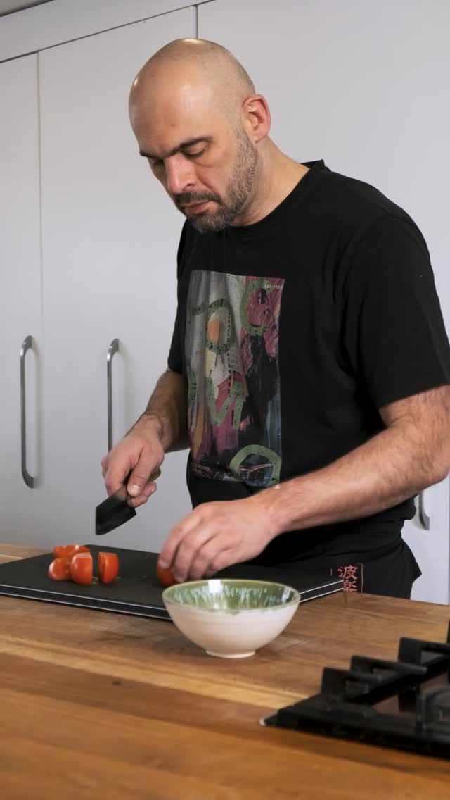 Anúncio de SharpEdge - Japanese Kitchen Knives