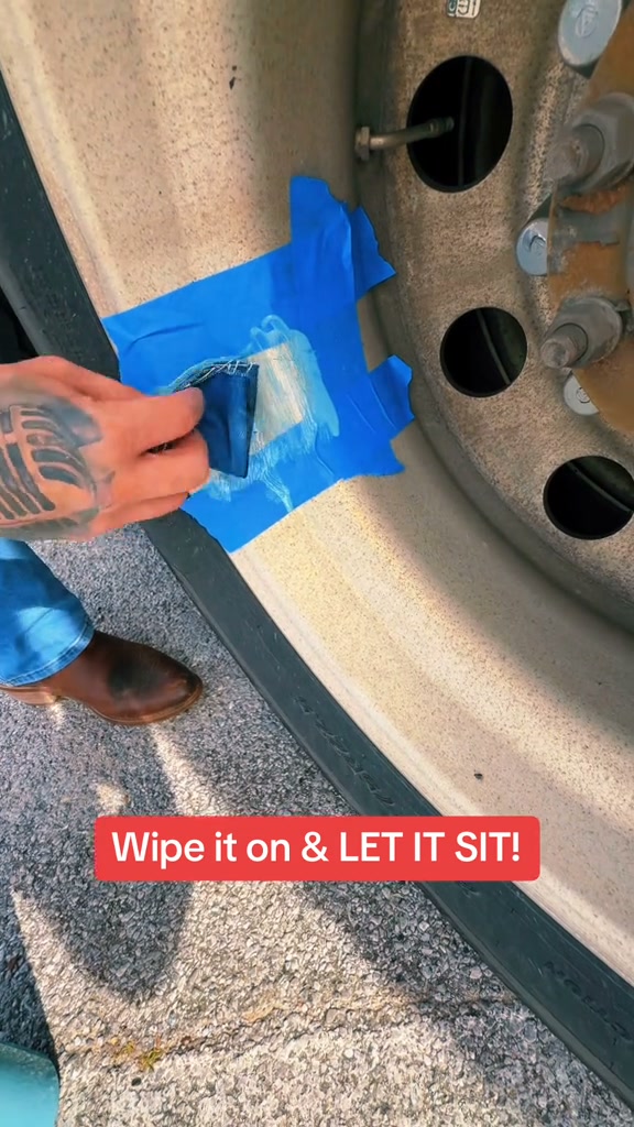 Heavy-Duty Metal Shine Polishing Compound